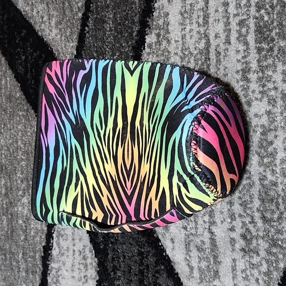RAINBOW ZEBRA PRINT INSULATED NEOPRENE 30-32 FL OZ HANDLE TUMBLER SLEEVE KOOZIE